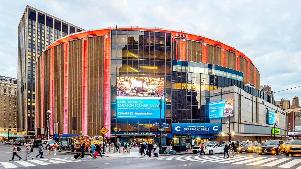 Knicks banner night at MSG averages $2,560 a ticket, with cheaper games later that week