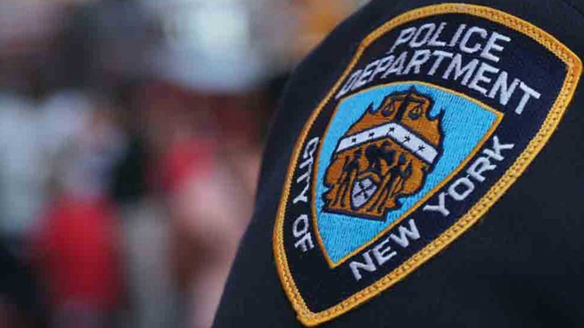 NYPD camera catches trio leaving Park Avenue sewer, then driving away