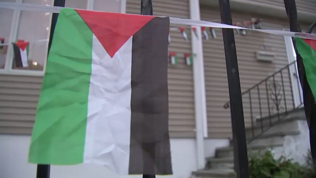 Yonkers police investigate a threatening letter sent over a family’s Palestinian flags