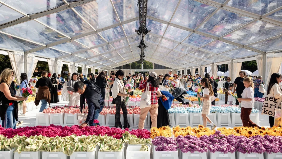 Free flowers in Greenpoint: CJ Hendry’s Flower Market runs Oct. 17 to 19