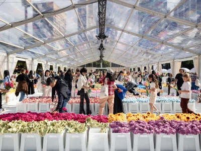 Free flowers in Greenpoint: CJ Hendry’s Flower Market runs Oct. 17 to 19
