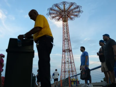 Coney Island’s Parachute Jump could display proposals and birthday messages