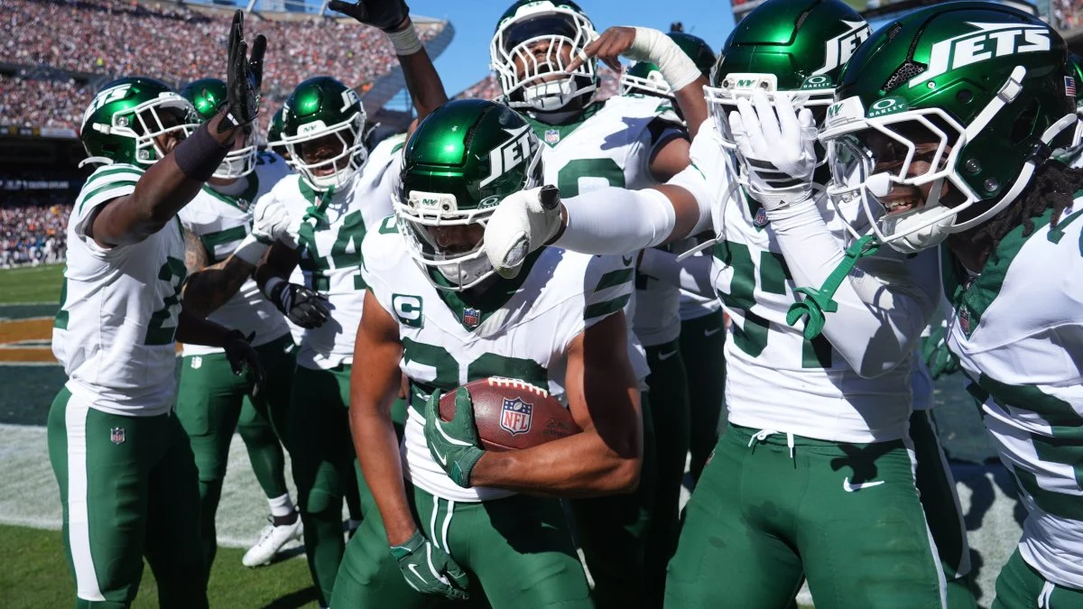 Fitzpatrick picks off Bagent as the Jets’ record interception drought ends in a 23-12 loss to