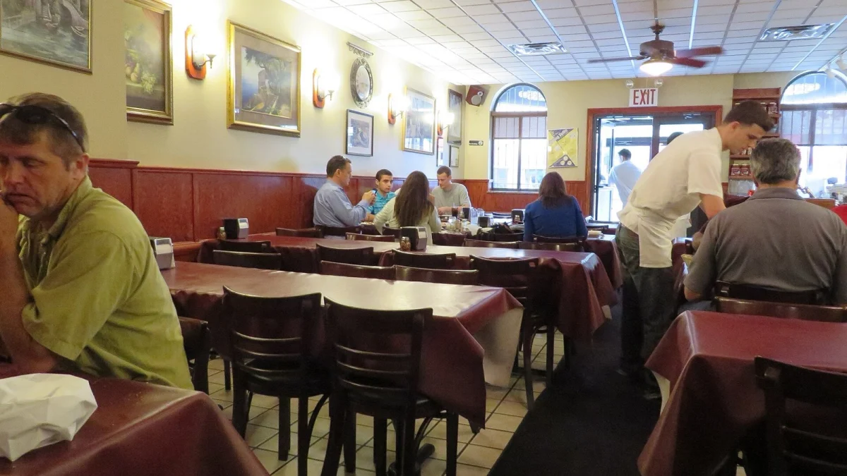 NYC restaurant closure citations rose 22.2% this summer, led by Queens and pests