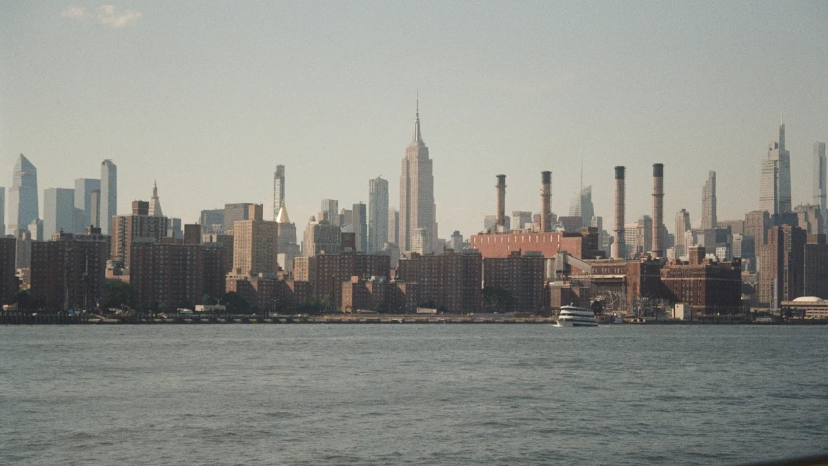 Manhattan rent sets another record at $5,395 as listings dwindle