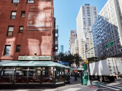 Small NYC shops can get help paying for alarms and panic buttons