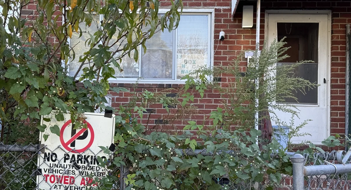 Stapleton homeowner faces charges after locking a boot on a Jeep at his driveway